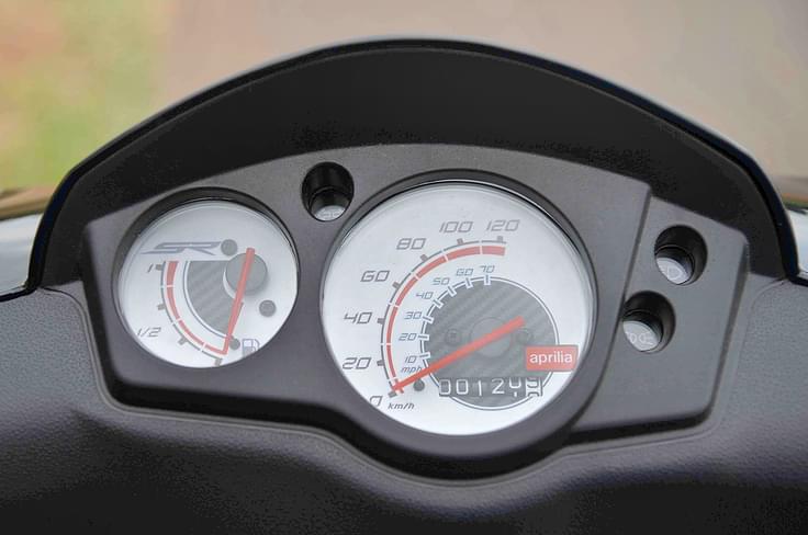 Only analogue instrument cluster is used to meet aggressive cost targets. Future variants, in 2017, will get analogue and digital units. Only analogue instrument cluster is used to meet aggressive cost targets. Future variants, in 2017, will get analogue and digital units.
